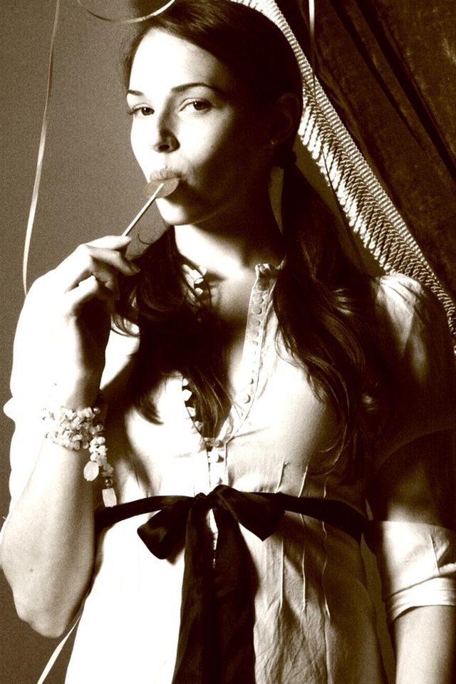 Amanda Righetti. editorial photo 64 of 105